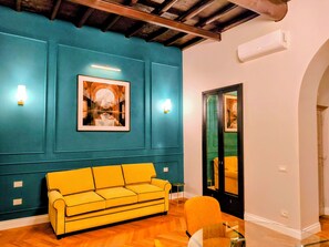 Luxury Apartment, Terrace, Annex Building (No elevator - 1st floor) | Living room | 40-inch Smart TV with digital channels - Babuino Palace & Suites (Rome)