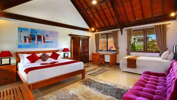 In-room safe, desk, iron/ironing board, free WiFi