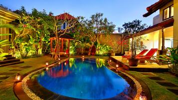 Front of property – evening/night