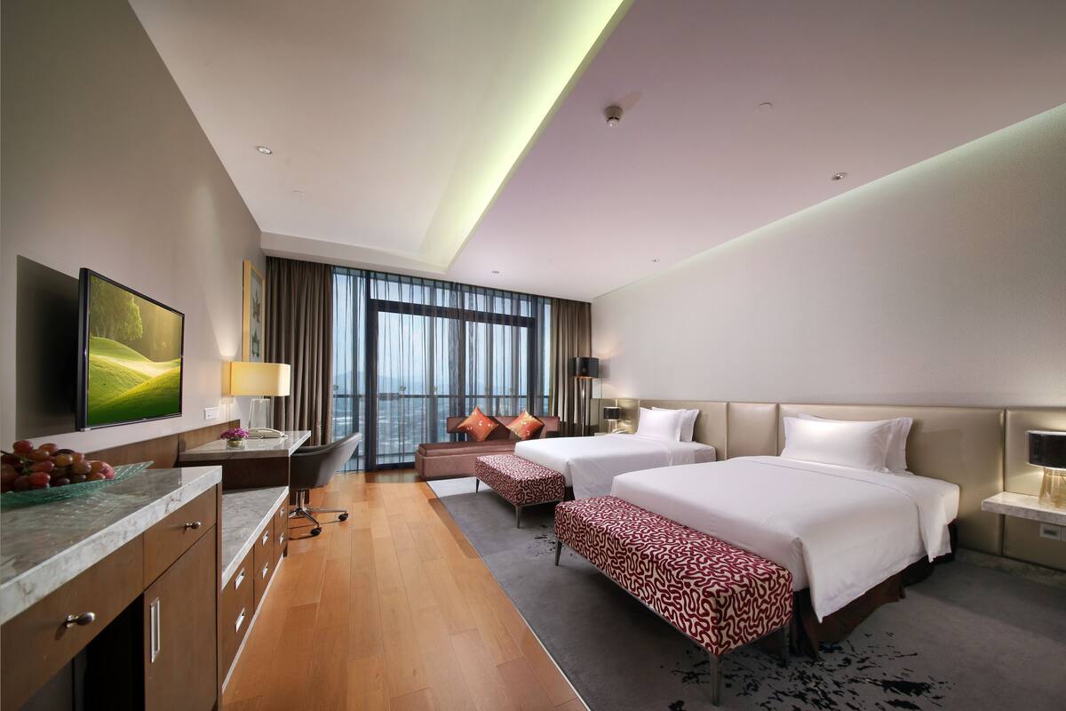 Minibar, in-room safe, desk, blackout drapes