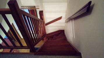 Duplex, 1 Bedroom, Kitchenette | Desk, blackout curtains