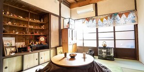 1F Japanese Traditional room WA Max 4 pax (Non-Smoking, Free Wi-Fi) | Desk, iron/ironing board, free WiFi - Samurai Guesthouse irodori Kamakura (Kamakura)