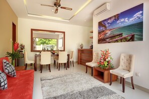 Vila, 2 quartos | Área de estar | TV LCD, DVD player