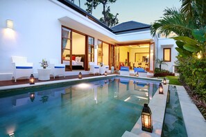 Outdoor pool - Lucia Villa Seminyak (Seminyak)