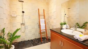 A modern bathroom with a wooden ladder, a sink, and two showerheads. - Nicola Villa Seminyak Beachside (Seminyak)