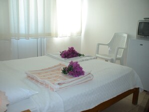 Double or Twin Room | Desk, iron/ironing board, free cribs/infant beds, free WiFi - Onur Pension (Fethiye)