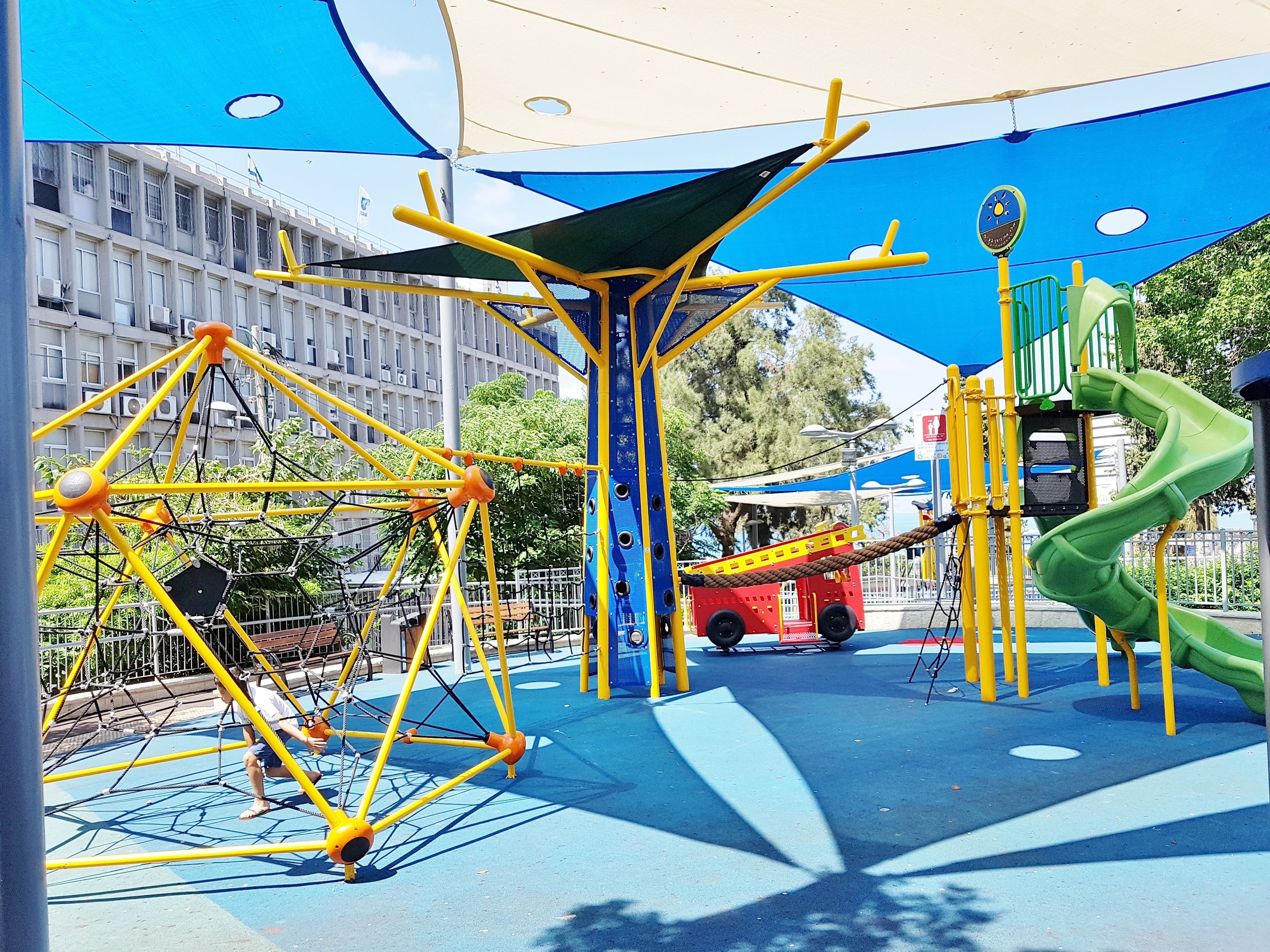 Children's play area - outdoor