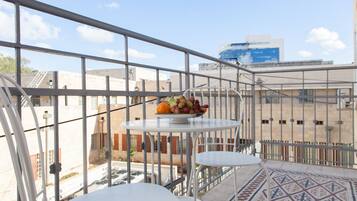 Classic Apartment, 2 Bedrooms (Hadar) | Balcony