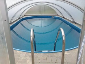 Indoor pool, outdoor pool, sun loungers - Penzion Mona (Bela pod Pradedem)