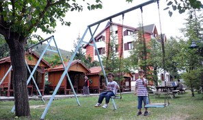 Children’s play area – outdoor - MEKAN PANSIYON (Bolu)