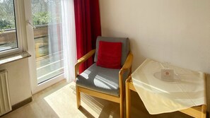 Bureau, chambres insonorisées, Wi-Fi gratuit, draps fournis