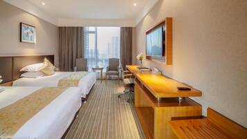 Deluxe Twin Room | Desk, blackout curtains, free WiFi