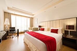 客房内保险箱、办公桌、隔音、熨斗/熨衣板