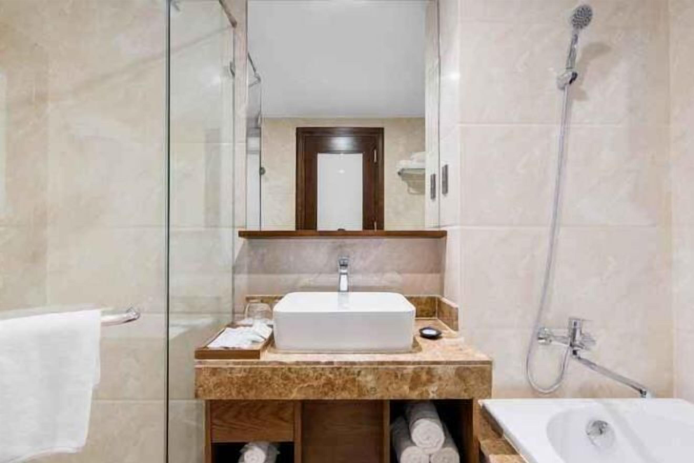 Bathroom | Separate tub and shower, deep soaking tub, rainfall showerhead