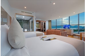 Junior-Suite (Twin, Panoramic View) | Hochwertige Bettwaren, Daunenbettdecken