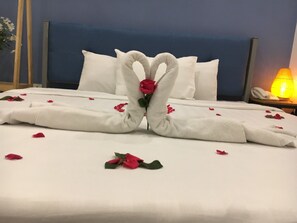 Old Quarter Double Room View | 미니바, 객실 내 금고, 책상, 방음 설비