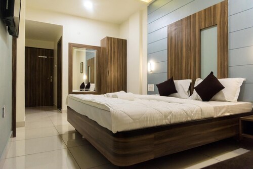 Hotel Shyam Palace