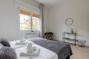 Classic Apartment, 1 Bedroom (Betta) | Minibar, blackout drapes, iron/ironing board, free cribs/infant beds - Bologna Suite (Bologna)