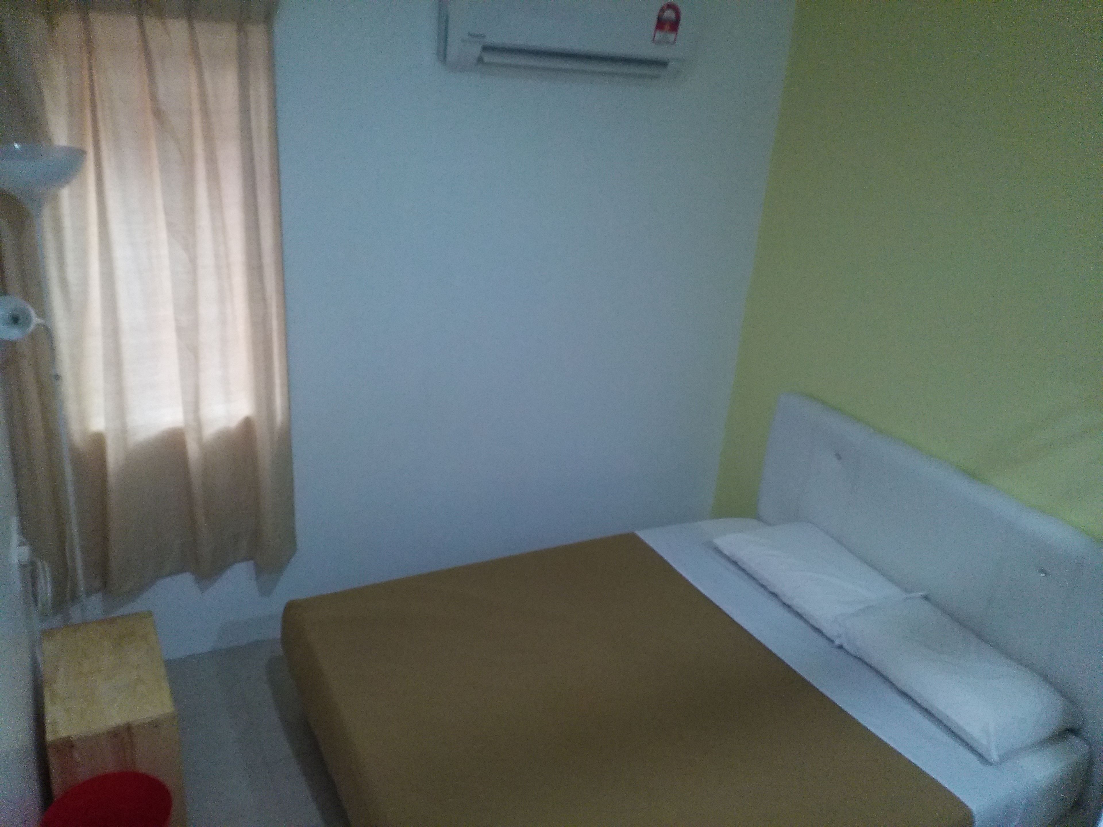 iron/ironing board, free wifi