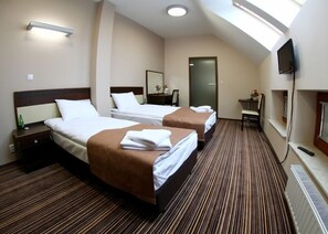 Basic Double or Twin Room | Premium bedding, blackout drapes, iron/ironing board - Aviator Hotel Wellness & SPA (Kielce)