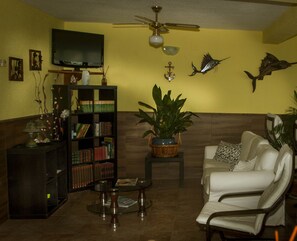 Interior - Hotel Brisamar (Gozon)