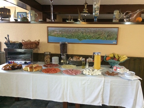 Desayuno buffet incluido todos los días