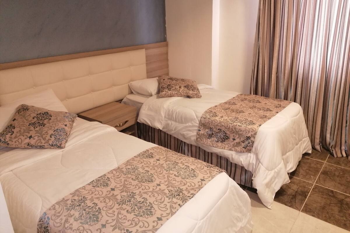 Hochwertige Bettwaren, Select-Comfort-Betten, Minibar, Zimmersafe