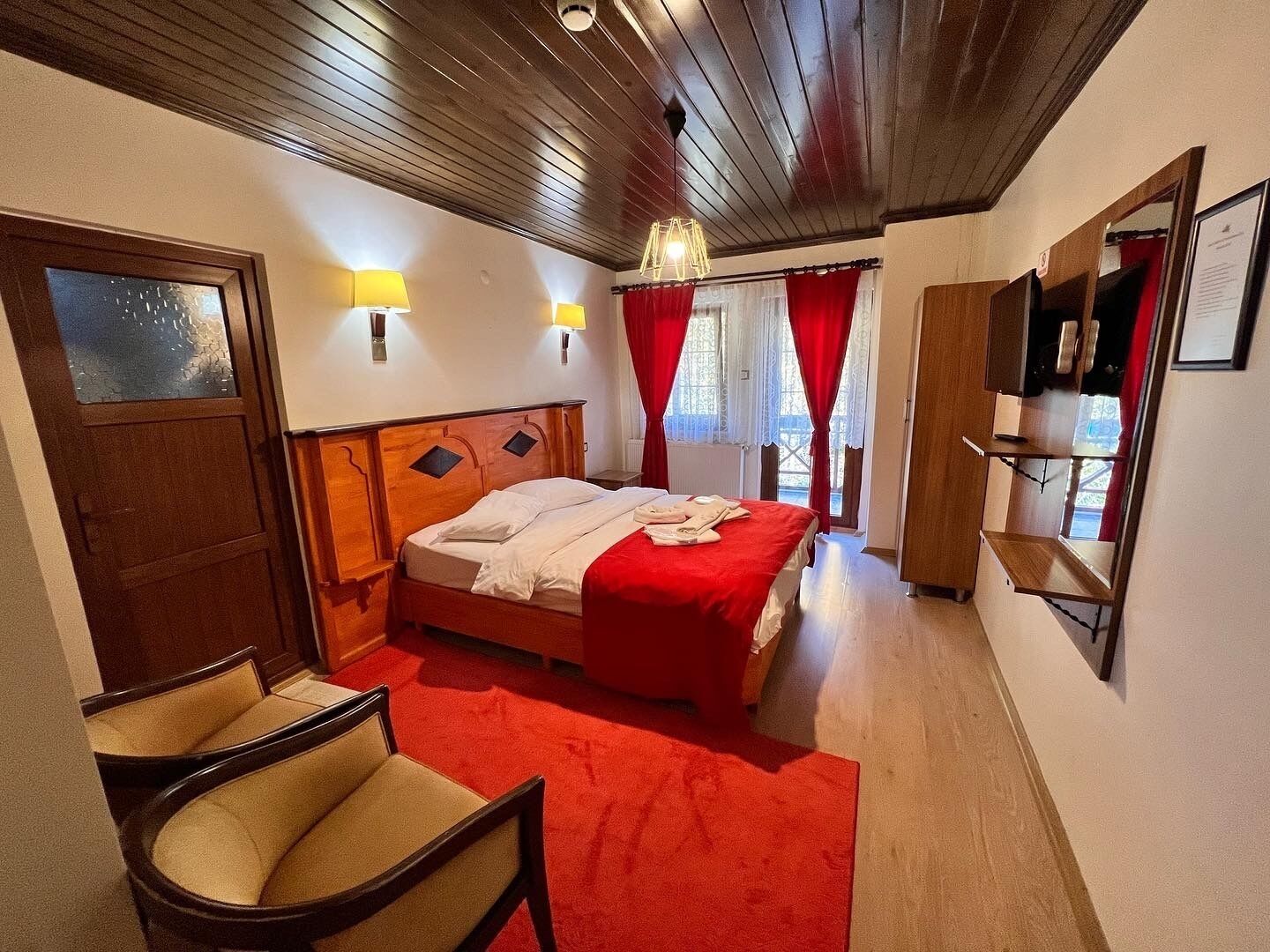 Camera Deluxe, 1 letto matrimoniale | Biancheria da letto di alta qualità, con stile personalizzato