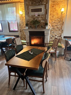 Dinner served, Turkish cuisine - Abant Dort Mevsim Konagi (Bolu)