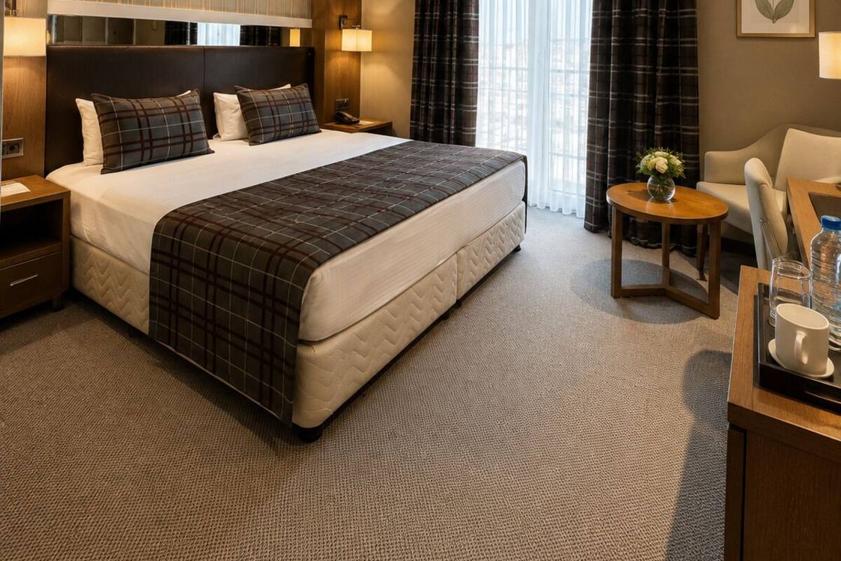 Standard Double Room | Bathroom | Shower, free toiletries, hair dryer, slippers