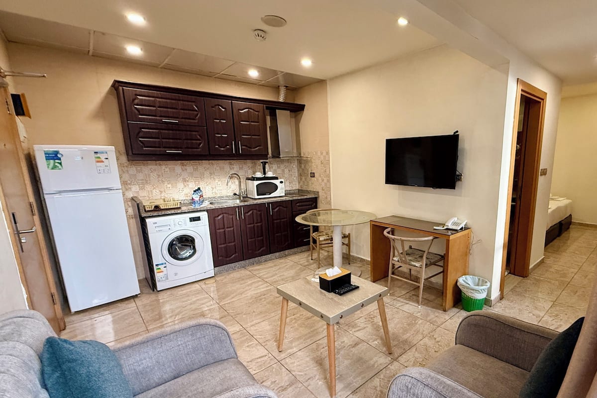 Basic Studio | Living area