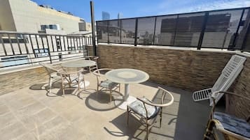 Royal Apartment | Terrace/patio