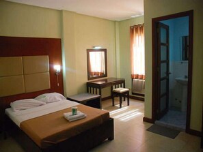 Standard Double Room | Minibar, desk, iron/ironing board, free WiFi - Abu Turan Hotel (Baku)