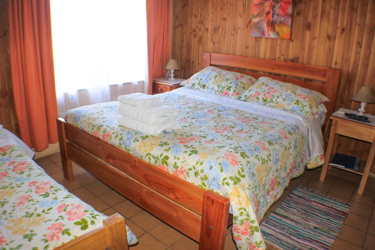Egyptian cotton sheets, premium bedding, pillow-top beds, in-room safe
