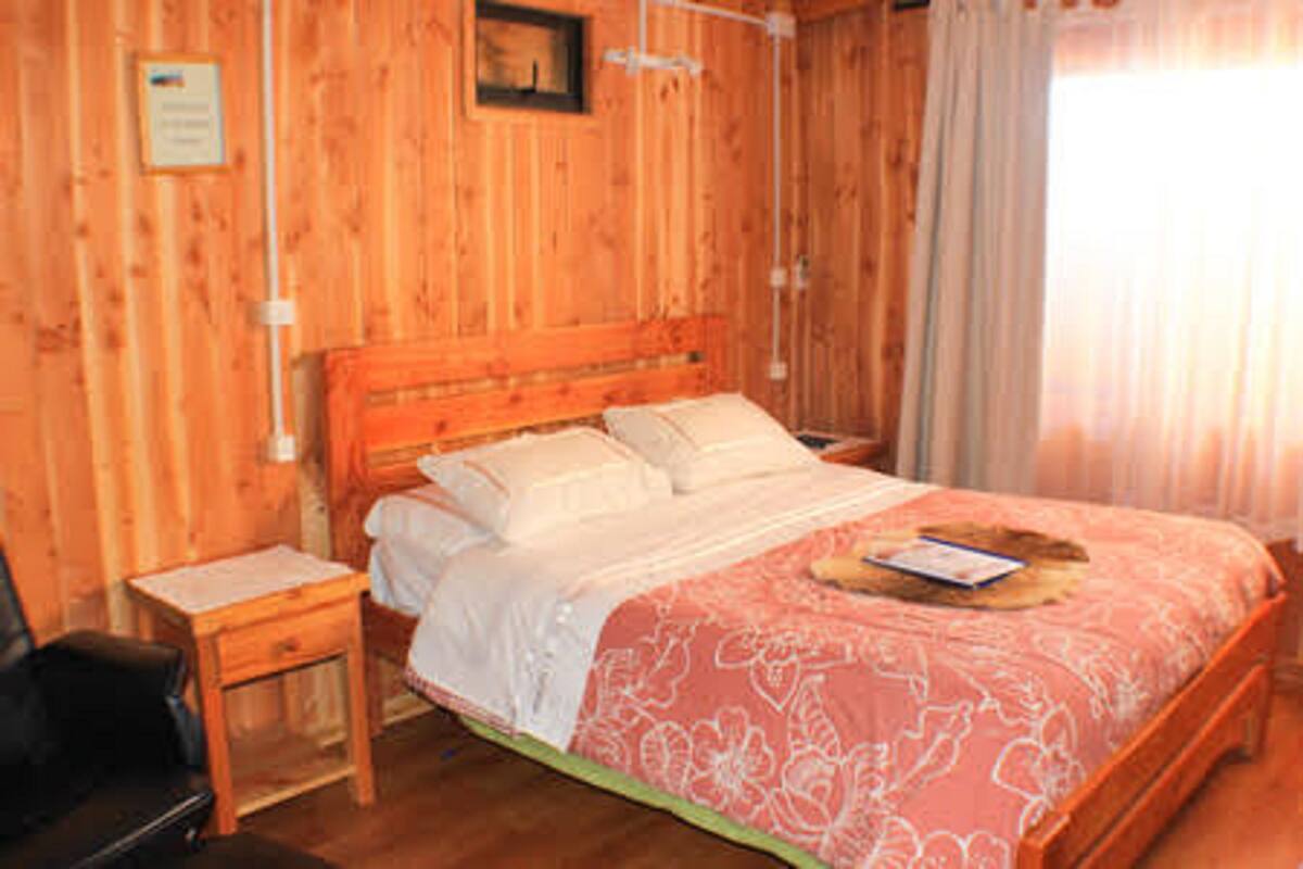 Egyptian cotton sheets, premium bedding, pillow-top beds, in-room safe