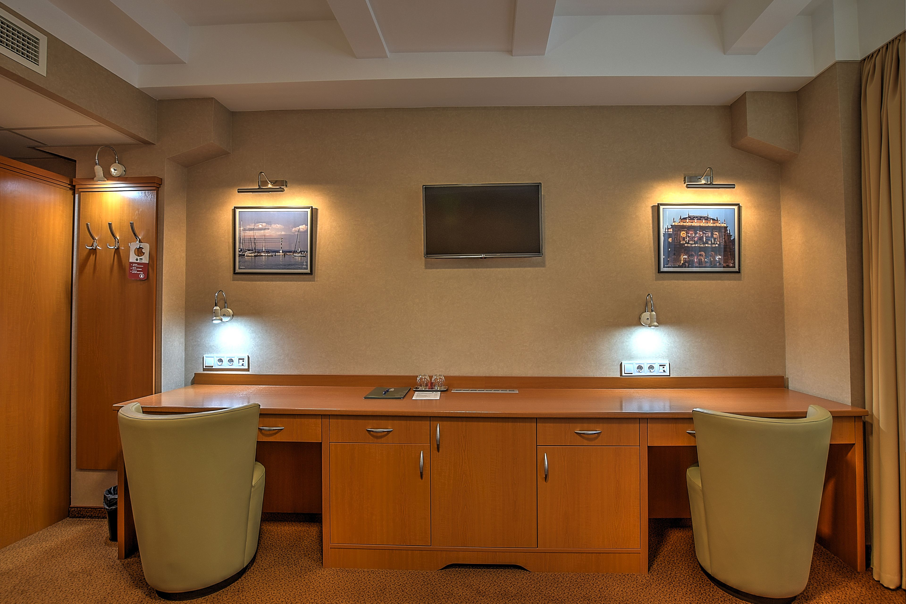 business twin room, 2 single beds | room amenity