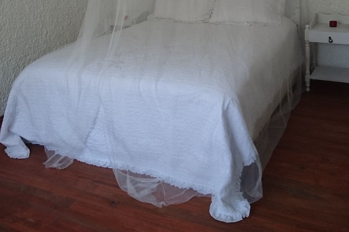 Kamar Double Deluks, 1 Tempat Tidur Double, pemandangan kebun, area taman | Tempat tidur Select Comfort dan didekorasi berbeda-beda