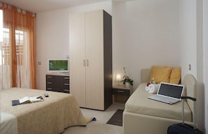1 bedroom, in-room safe, desk, soundproofing