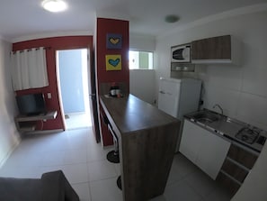 双人房 | 私人厨房 | 冰箱、微波炉、炉灶、厨具/餐具