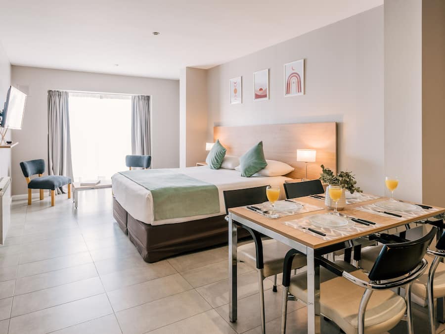 Studio Apartment | Premium bedding, in-room safe, free cribs/infant beds, free WiFi