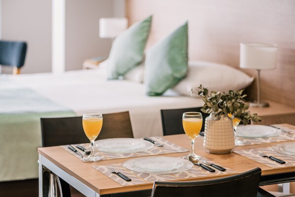 Studio Apartment | Premium bedding, in-room safe, free cots/infant beds, free WiFi - Departamentos La Vela (Ushuaia)