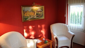 Living room - Timpa Apartmanház & Dr. Strecker Villa (Hévíz)