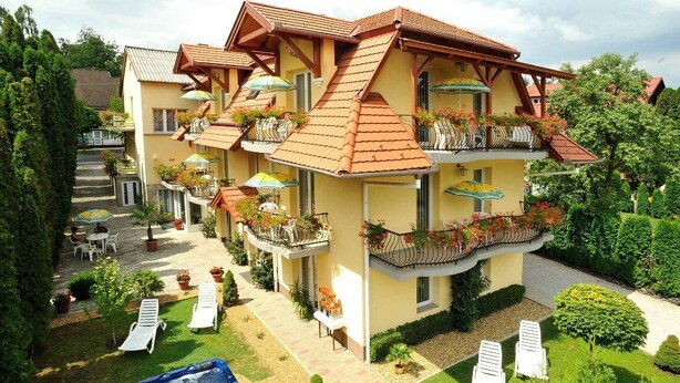 Property grounds - Timpa Apartmanház & Dr. Strecker Villa (Hévíz)
