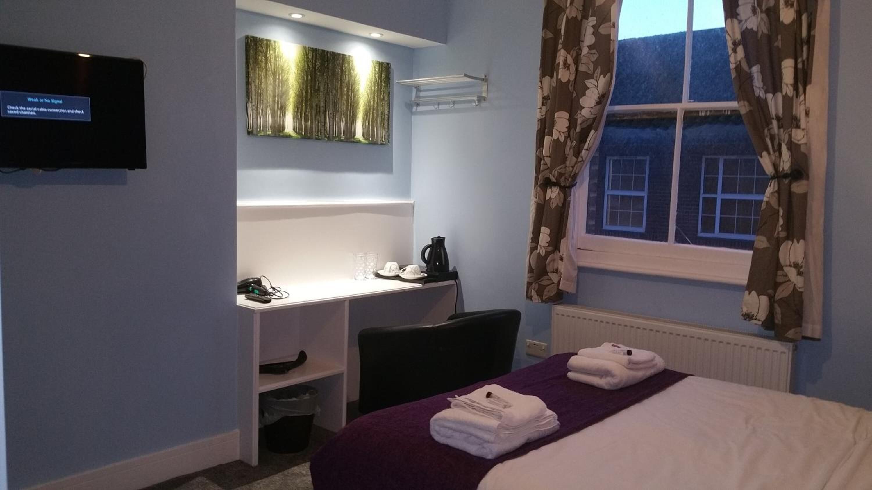 Foto - Ali Inn Oxford