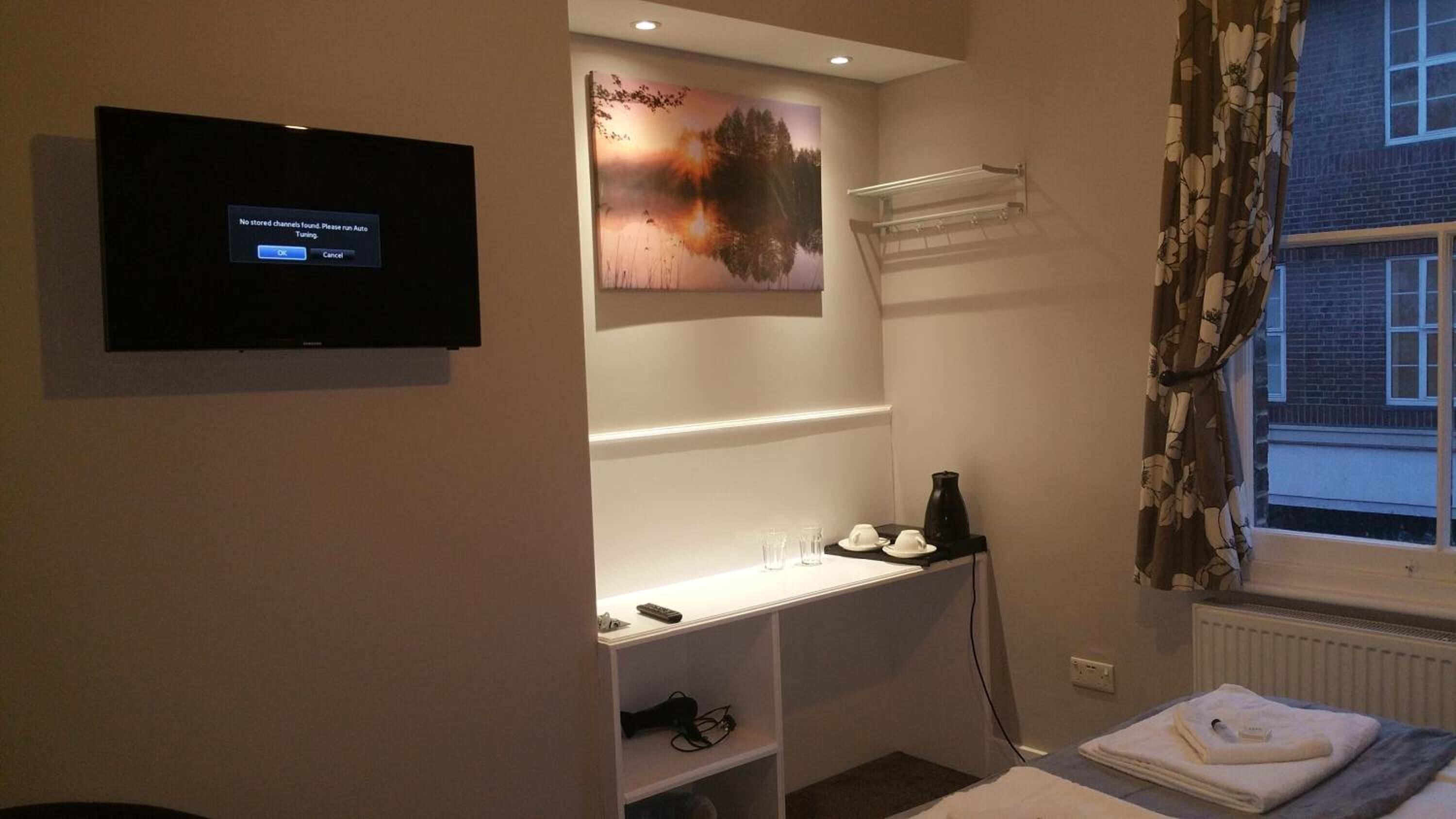 Foto - Ali Inn Oxford