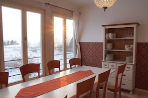 Căn hộ có tầm nhìn toàn cảnh, 3 phòng ngủ, không hút thuốc, quang cảnh đồi núi | Quang cảnh từ phòng