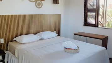 Quarto casal luxo, 1 cama Queen | Frigobar, Wi-Fi de cortesia
