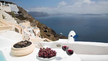 Romantic Suite, 1 Bedroom, Jetted Tub (Panoramic View)