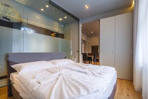 Premium Apartment, 1 Bedroom, Kitchenette, River View (40 sqm) | 1 bedroom, hypo-allergenic bedding, in-room safe, individually decorated