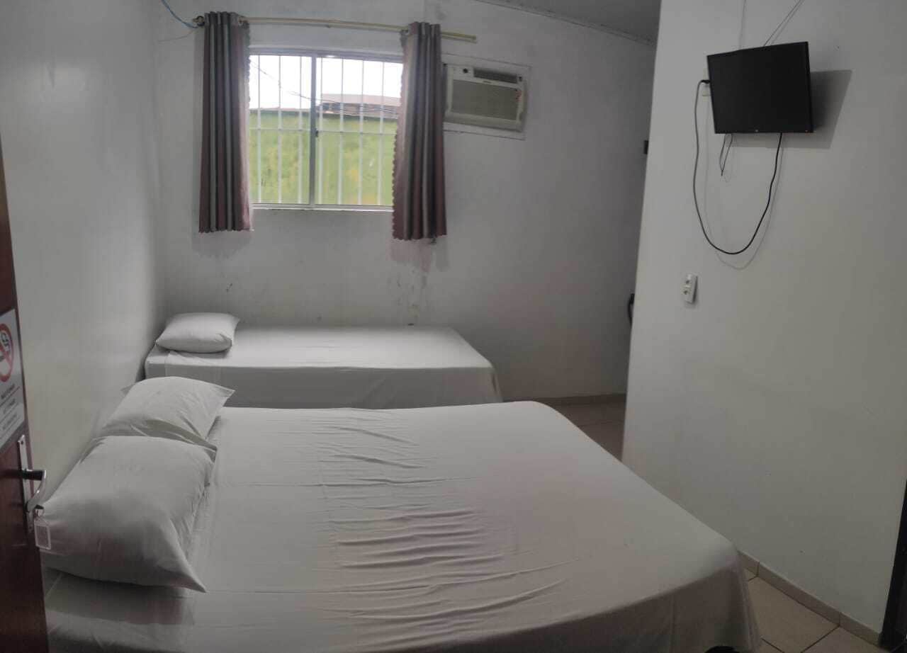 twin room | 1 bedroom, desk, free wifi, bed sheets
